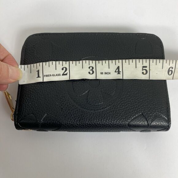 Women’s Fashion Wallet Black Four Clover Embossed 6” Wallet Gold Zip NEW - Picture 7 of 8